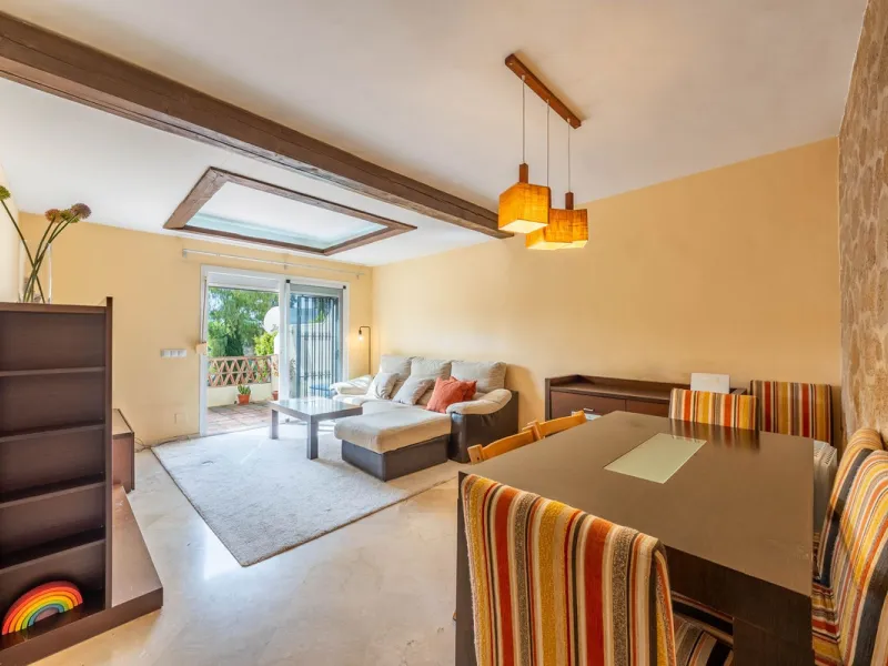 Flat in Los Pinos de Aloha