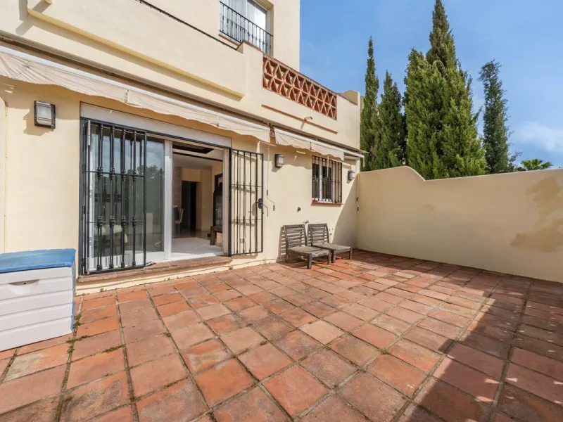 Flat in Los Pinos de Aloha