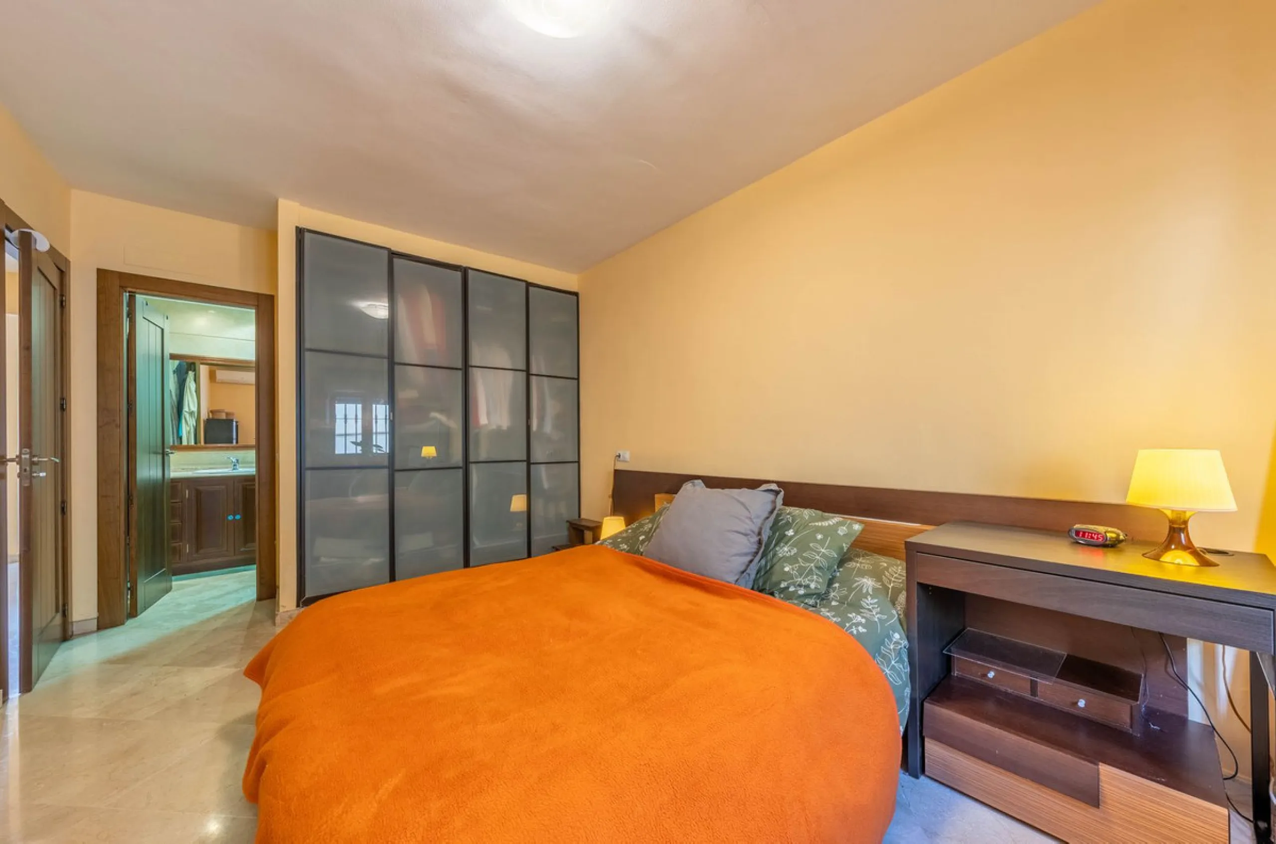 Flat in Los Pinos de Aloha
