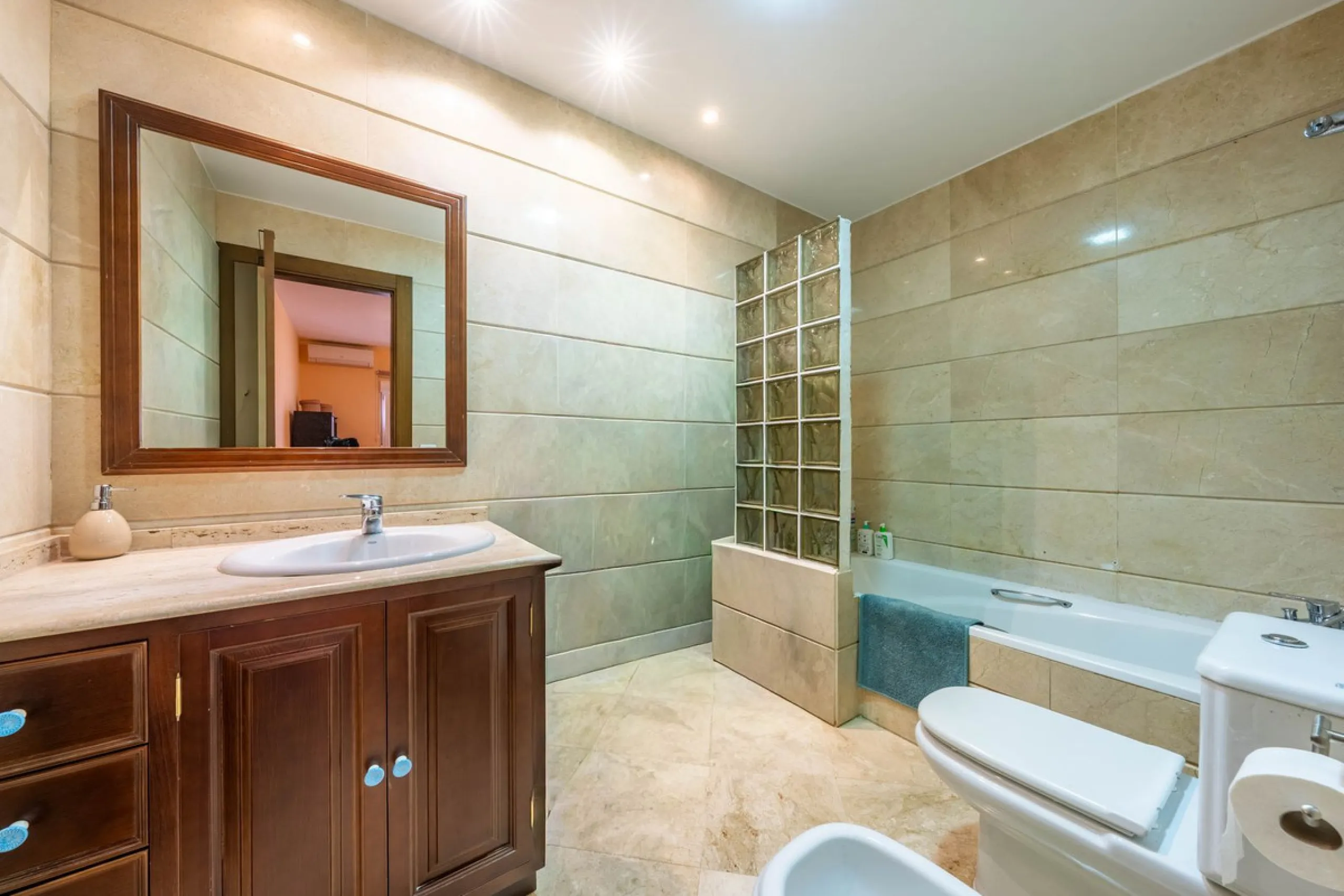 Flat in Los Pinos de Aloha