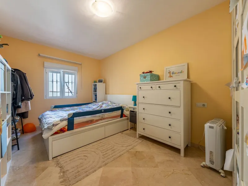 Flat in Los Pinos de Aloha