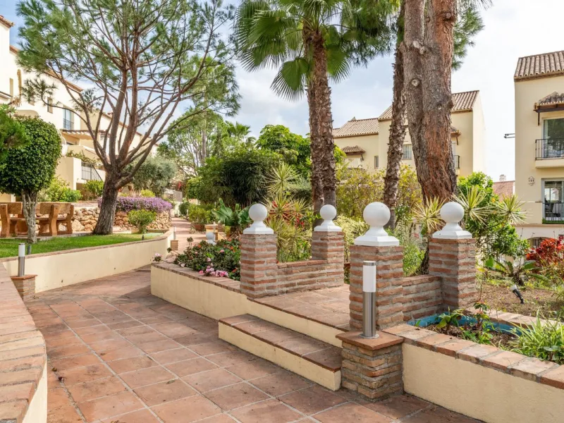 Flat in Los Pinos de Aloha