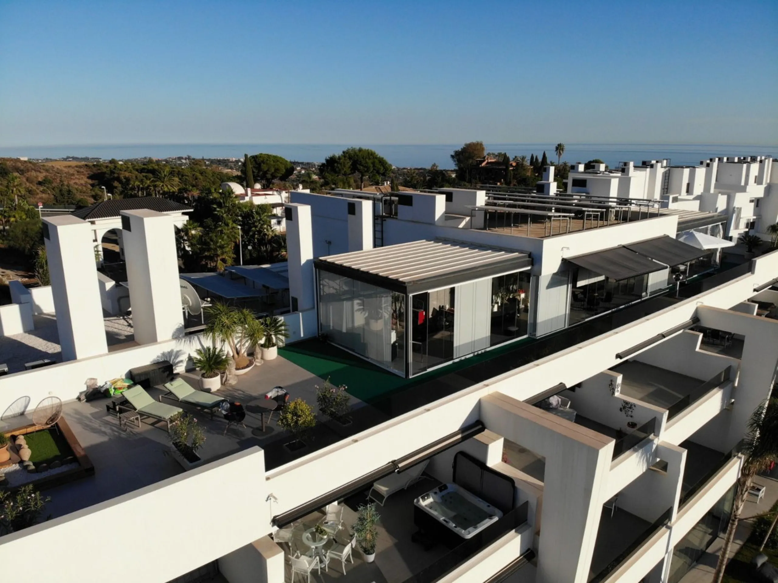 Apartment - Penthouse в продаже в Estepona, Málaga. В доме 2 спален и 2 ванных комнат. Площадь дома 108 м²