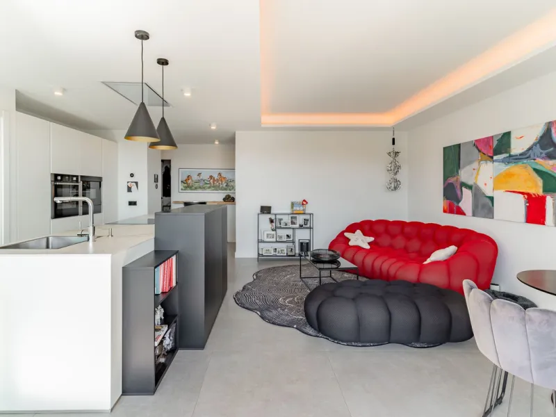 Apartment - Penthouse в продаже в Estepona, Málaga. В доме 2 спален и 2 ванных комнат. Площадь дома 108 м²