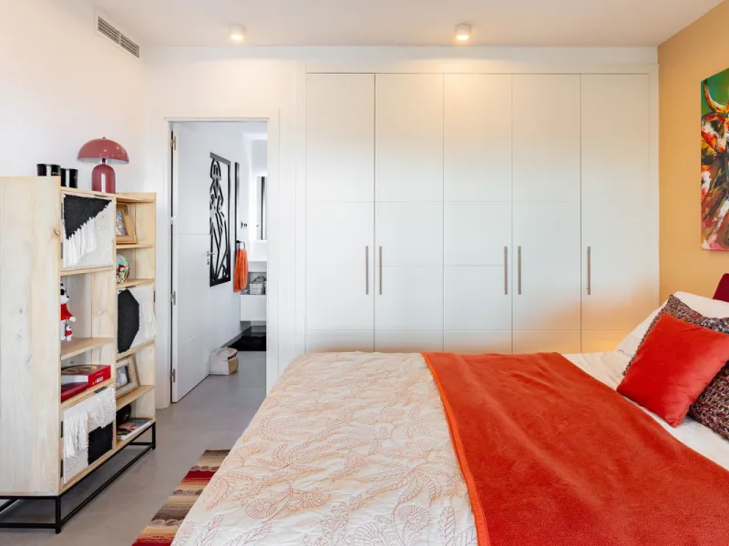 Apartment - Penthouse в продаже в Estepona, Málaga. В доме 2 спален и 2 ванных комнат. Площадь дома 108 м²
