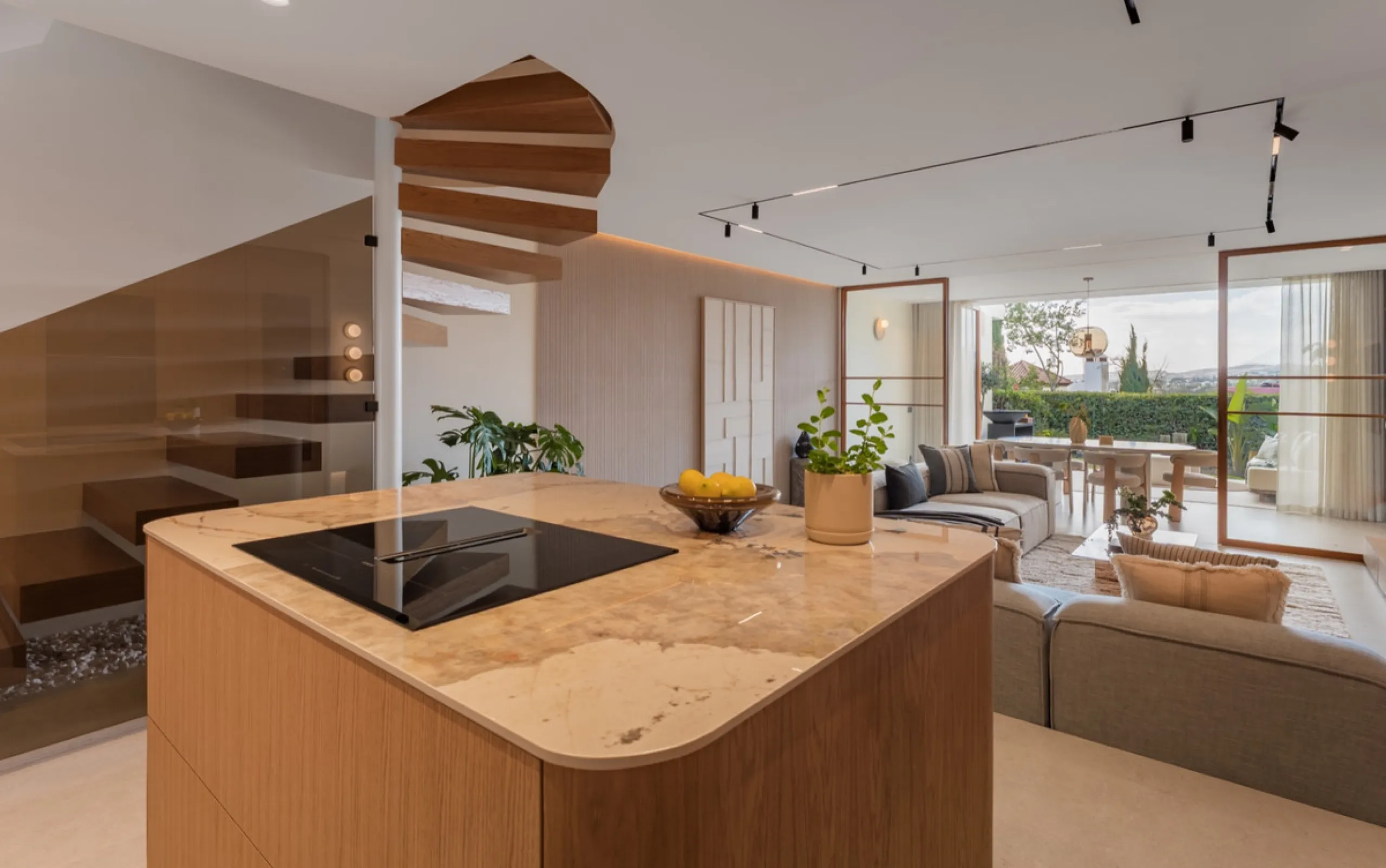 Newly renovated townhouse in the Heart of Aloha.
