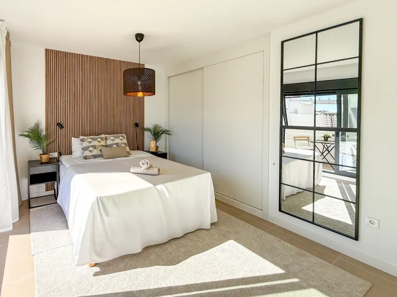 House - Townhouse в продаже в El Paraiso, Málaga. В доме 3 спален и 3 ванных комнат. Площадь дома 153 м²