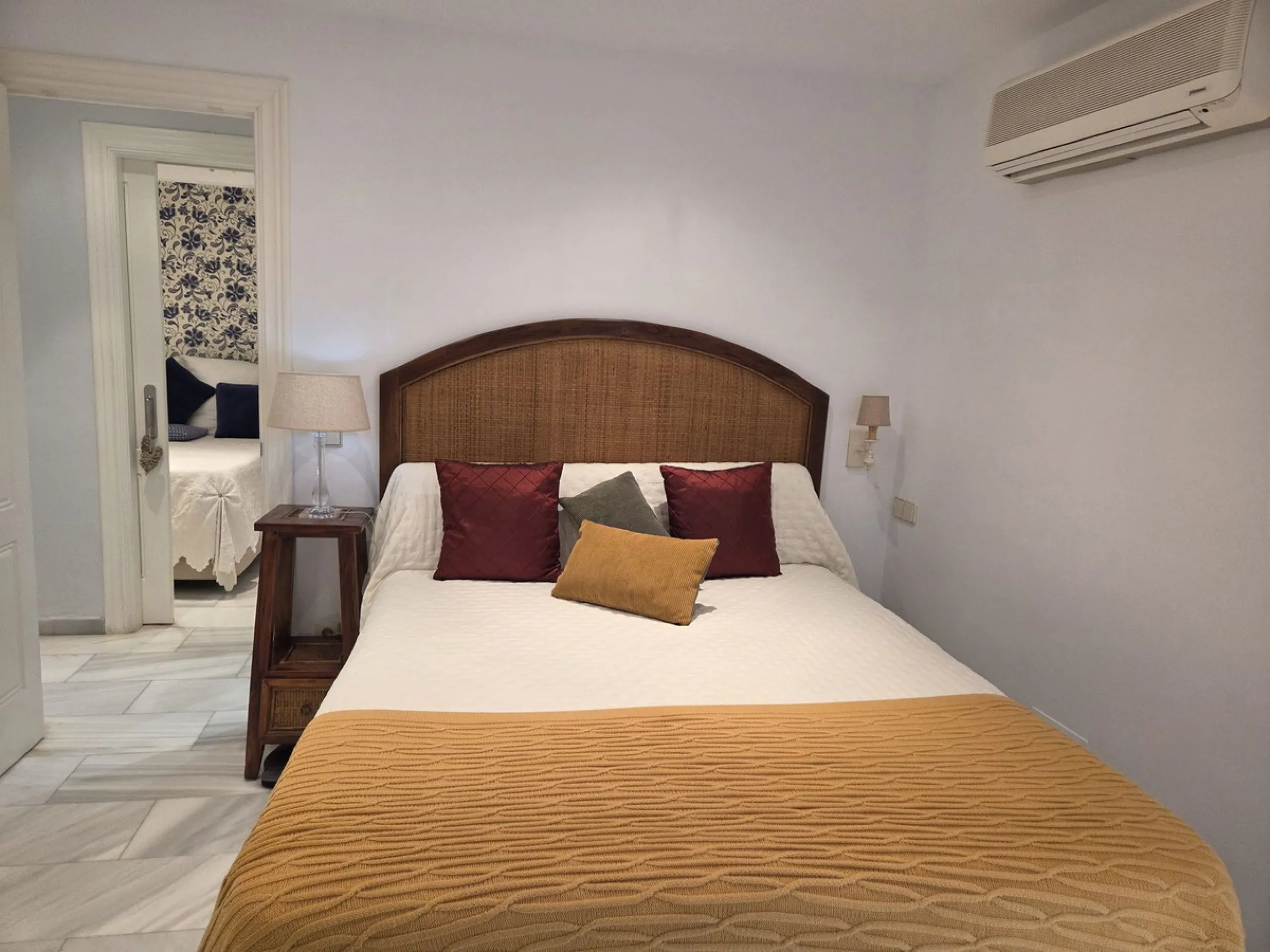 Apartment - Middle Floor Apartment в продаже в Marbella, Málaga. В доме 2 спален и 1 ванных комнат. Площадь дома 60 м²