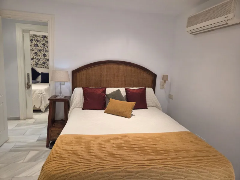 Apartment - Middle Floor Apartment в продаже в Marbella, Málaga. В доме 2 спален и 1 ванных комнат. Площадь дома 60 м²