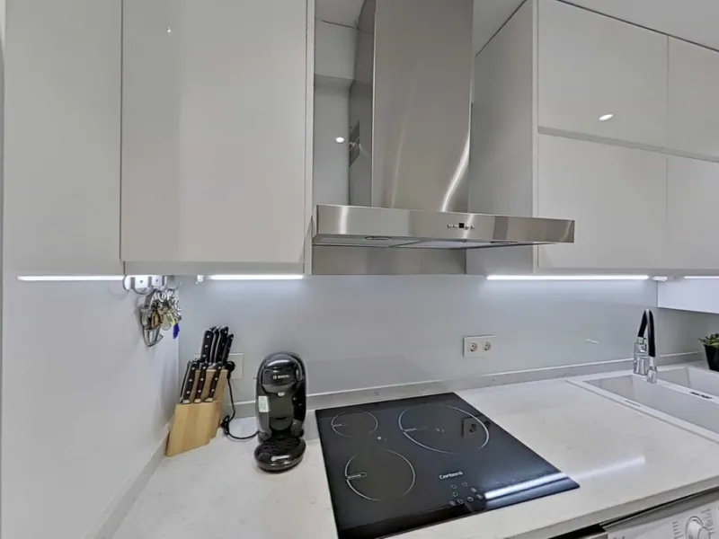 Apartment - Middle Floor Apartment в продаже в Marbella, Málaga. В доме 2 спален и 1 ванных комнат. Площадь дома 60 м²