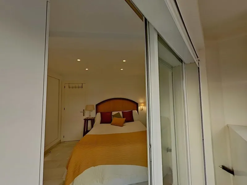 Apartment - Middle Floor Apartment в продаже в Marbella, Málaga. В доме 2 спален и 1 ванных комнат. Площадь дома 60 м²