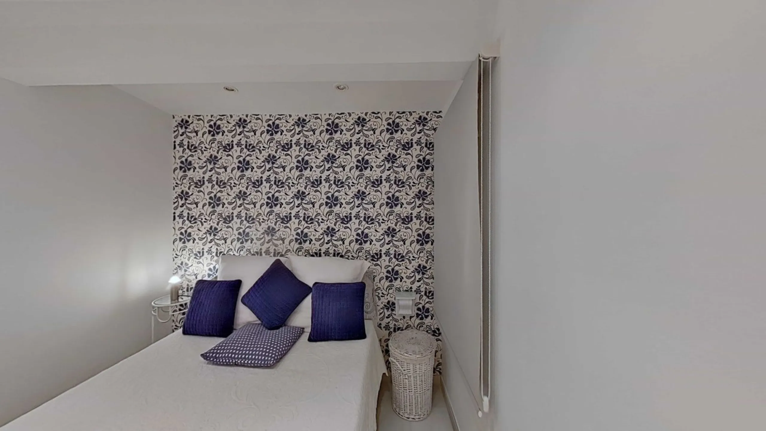 Apartment - Middle Floor Apartment в продаже в Marbella, Málaga. В доме 2 спален и 1 ванных комнат. Площадь дома 60 м²