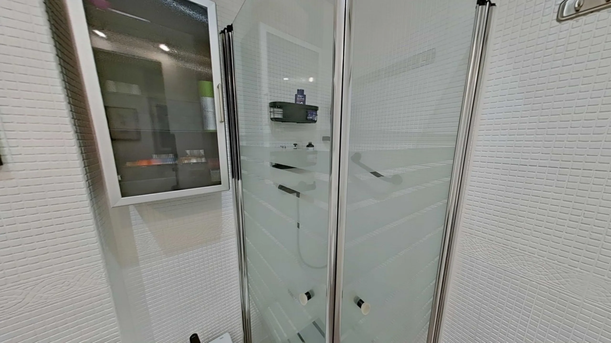 Apartment - Middle Floor Apartment в продаже в Marbella, Málaga. В доме 2 спален и 1 ванных комнат. Площадь дома 60 м²