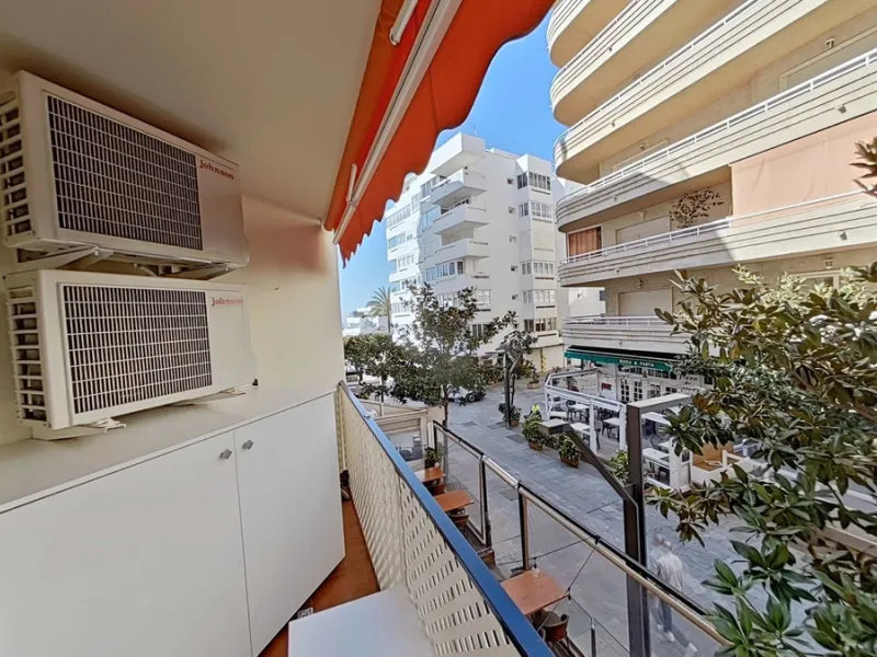 Apartment - Middle Floor Apartment в продаже в Marbella, Málaga. В доме 2 спален и 1 ванных комнат. Площадь дома 60 м²