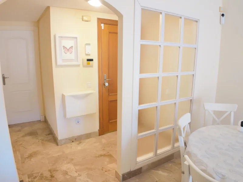 Apartment - Middle Floor Apartment в продаже в Estepona, Málaga. В доме 2 спален и 2 ванных комнат. Площадь дома 92 м²