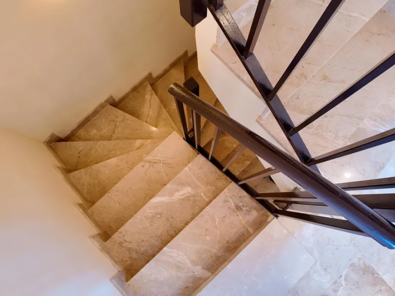 Apartment - Middle Floor Apartment в продаже в Estepona, Málaga. В доме 2 спален и 2 ванных комнат. Площадь дома 92 м²
