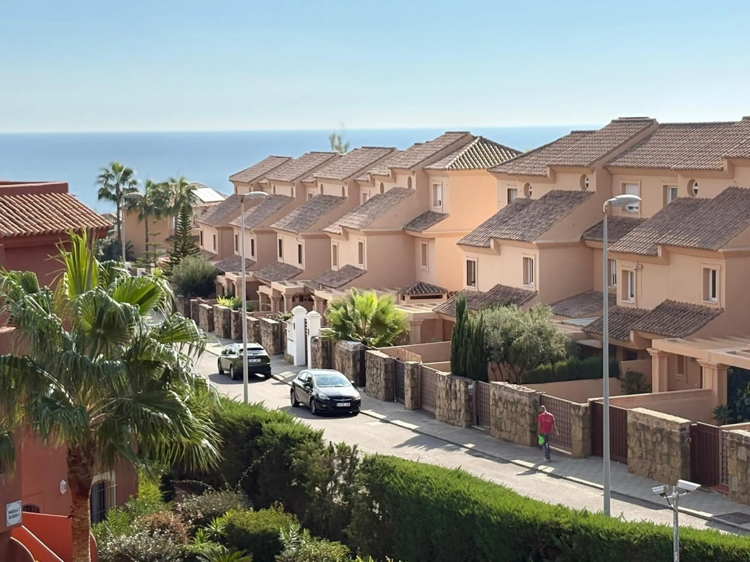Apartment - Middle Floor Apartment в продаже в Estepona, Málaga. В доме 2 спален и 2 ванных комнат. Площадь дома 92 м²