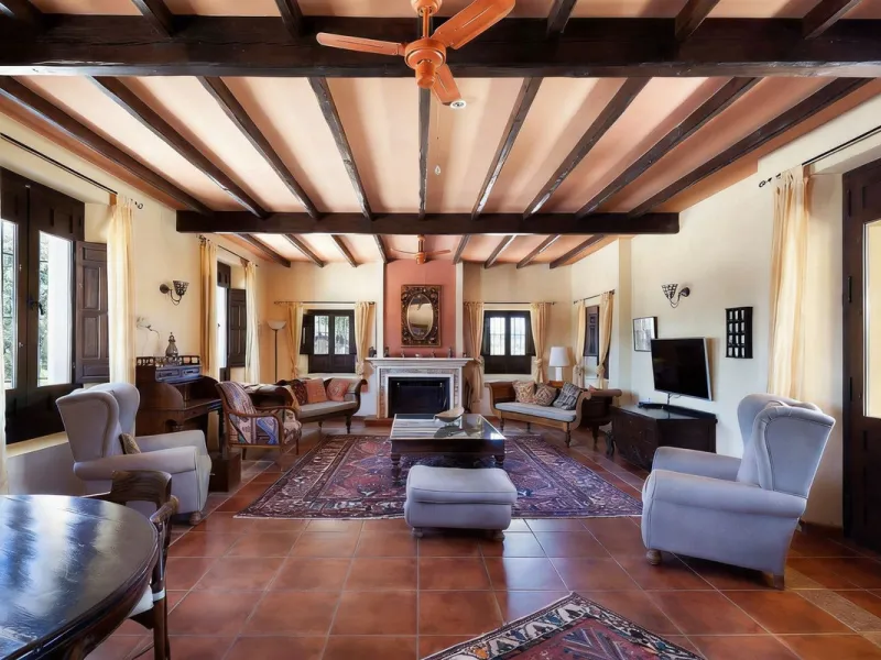 House - Finca - Cortijo в продаже в Almogía, Málaga. В доме 13 спален и 12 ванных комнат. Площадь дома 1602 м². Площадь участка 52958 м²