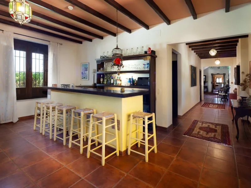 House - Finca - Cortijo в продаже в Almogía, Málaga. В доме 13 спален и 12 ванных комнат. Площадь дома 1602 м². Площадь участка 52958 м²