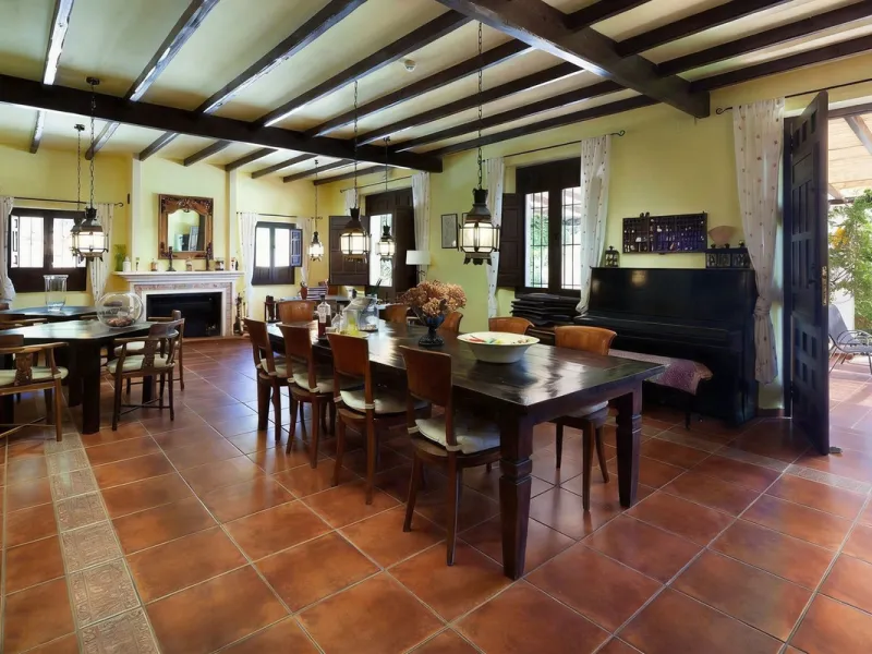 House - Finca - Cortijo в продаже в Almogía, Málaga. В доме 13 спален и 12 ванных комнат. Площадь дома 1602 м². Площадь участка 52958 м²