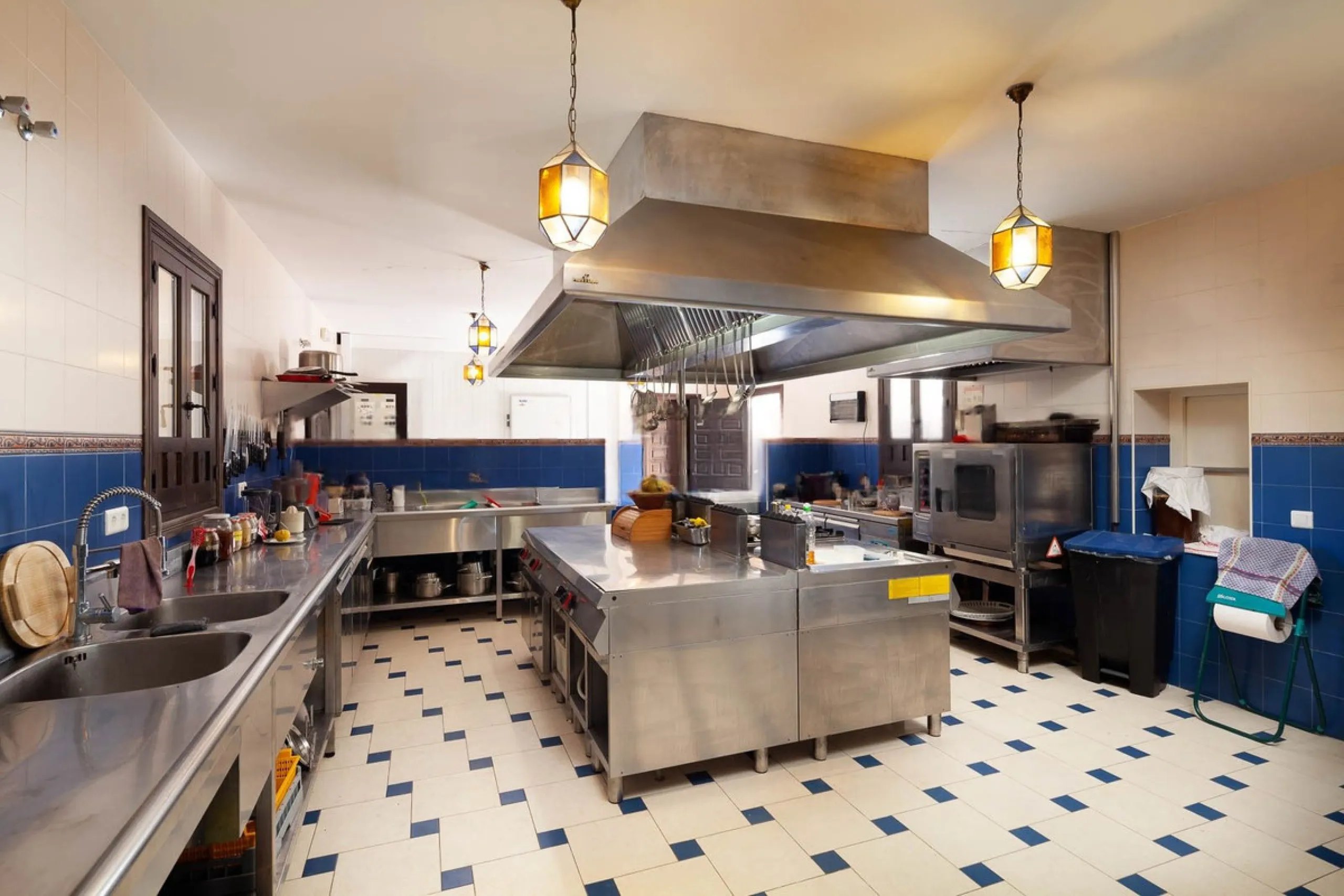 House - Finca - Cortijo в продаже в Almogía, Málaga. В доме 13 спален и 12 ванных комнат. Площадь дома 1602 м². Площадь участка 52958 м²