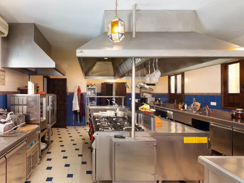 House - Finca - Cortijo в продаже в Almogía, Málaga. В доме 13 спален и 12 ванных комнат. Площадь дома 1602 м². Площадь участка 52958 м²