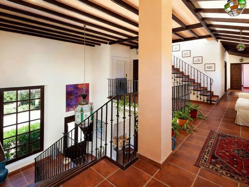 House - Finca - Cortijo в продаже в Almogía, Málaga. В доме 13 спален и 12 ванных комнат. Площадь дома 1602 м². Площадь участка 52958 м²