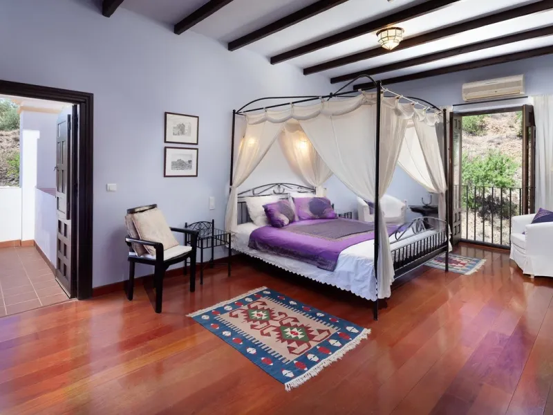 House - Finca - Cortijo в продаже в Almogía, Málaga. В доме 13 спален и 12 ванных комнат. Площадь дома 1602 м². Площадь участка 52958 м²