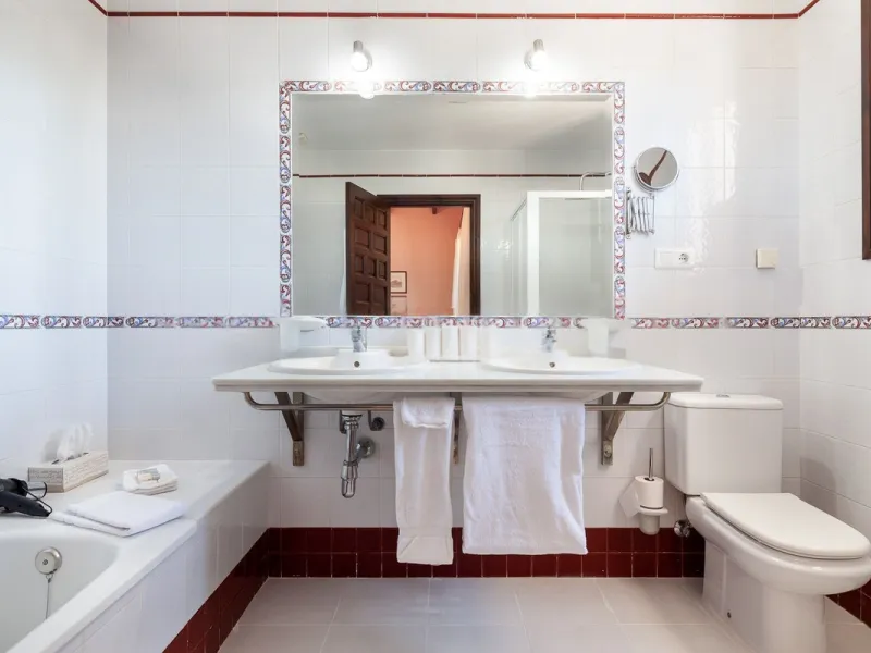 House - Finca - Cortijo в продаже в Almogía, Málaga. В доме 13 спален и 12 ванных комнат. Площадь дома 1602 м². Площадь участка 52958 м²