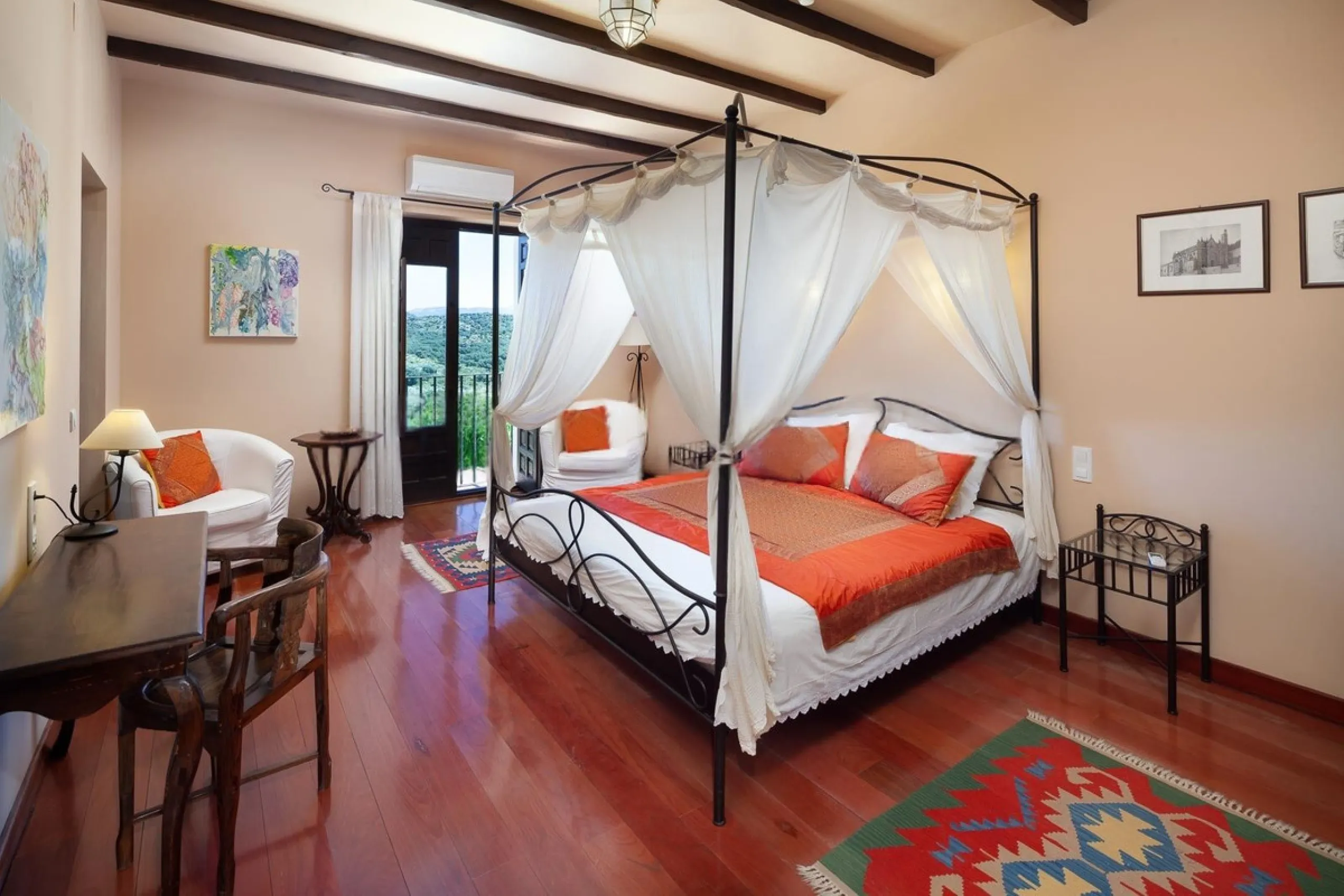 House - Finca - Cortijo в продаже в Almogía, Málaga. В доме 13 спален и 12 ванных комнат. Площадь дома 1602 м². Площадь участка 52958 м²