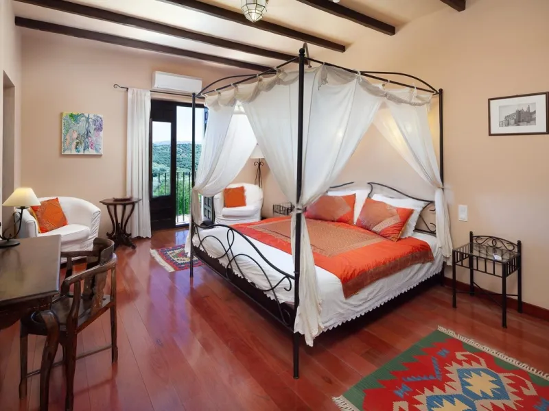 House - Finca - Cortijo в продаже в Almogía, Málaga. В доме 13 спален и 12 ванных комнат. Площадь дома 1602 м². Площадь участка 52958 м²