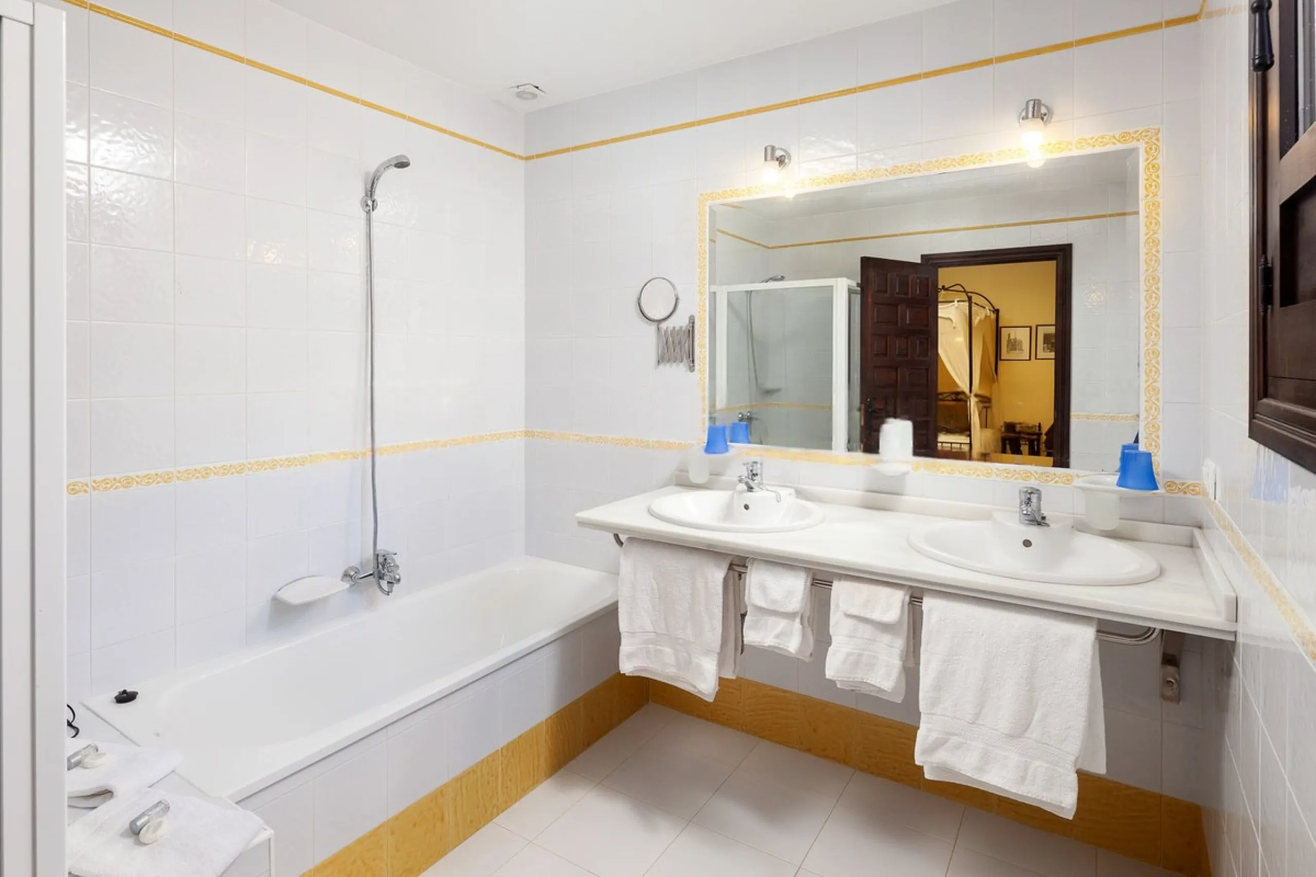 House - Finca - Cortijo в продаже в Almogía, Málaga. В доме 13 спален и 12 ванных комнат. Площадь дома 1602 м². Площадь участка 52958 м²