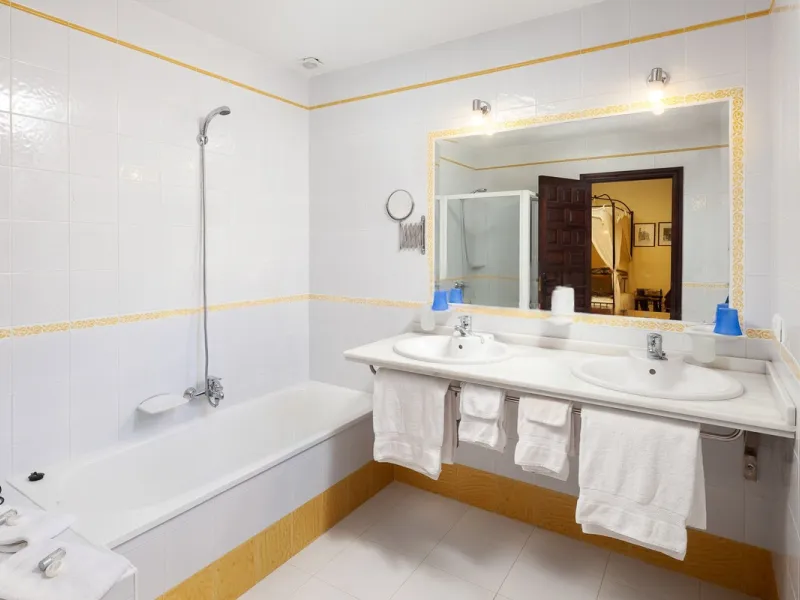 House - Finca - Cortijo в продаже в Almogía, Málaga. В доме 13 спален и 12 ванных комнат. Площадь дома 1602 м². Площадь участка 52958 м²