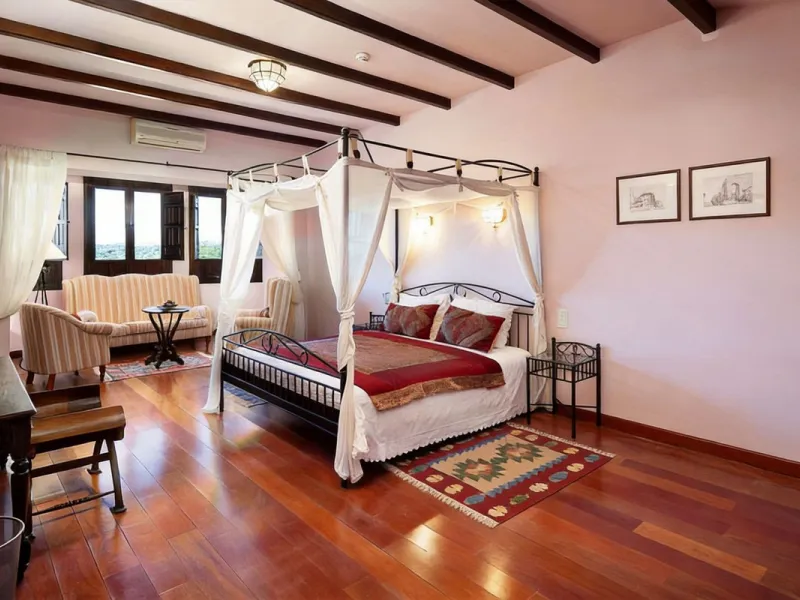 House - Finca - Cortijo в продаже в Almogía, Málaga. В доме 13 спален и 12 ванных комнат. Площадь дома 1602 м². Площадь участка 52958 м²