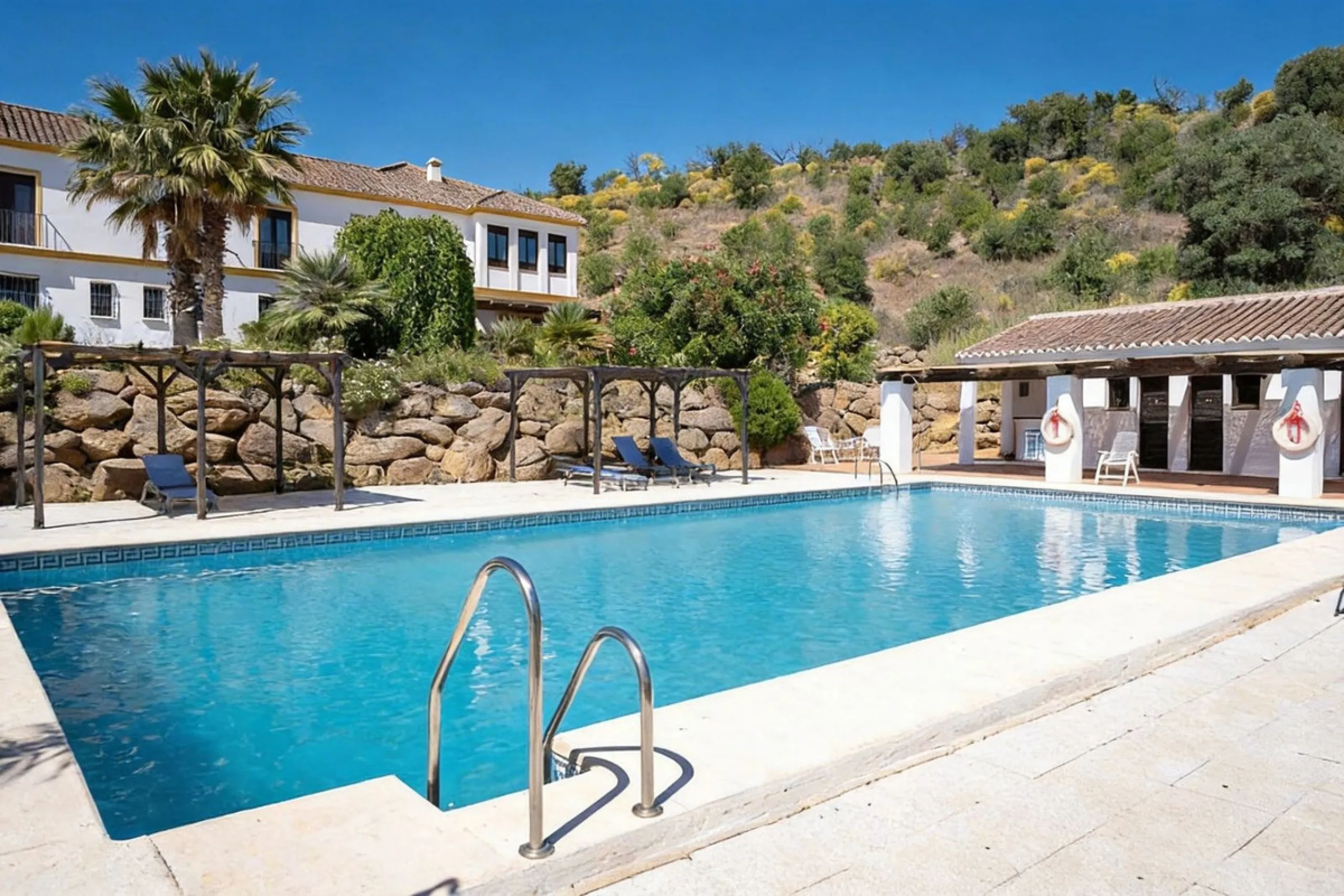 House - Finca - Cortijo в продаже в Almogía, Málaga. В доме 13 спален и 12 ванных комнат. Площадь дома 1602 м². Площадь участка 52958 м²