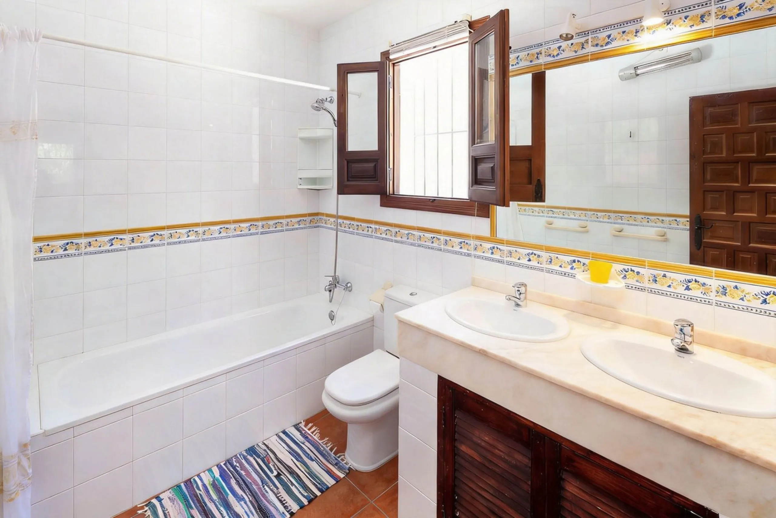 House - Finca - Cortijo в продаже в Almogía, Málaga. В доме 13 спален и 12 ванных комнат. Площадь дома 1602 м². Площадь участка 52958 м²