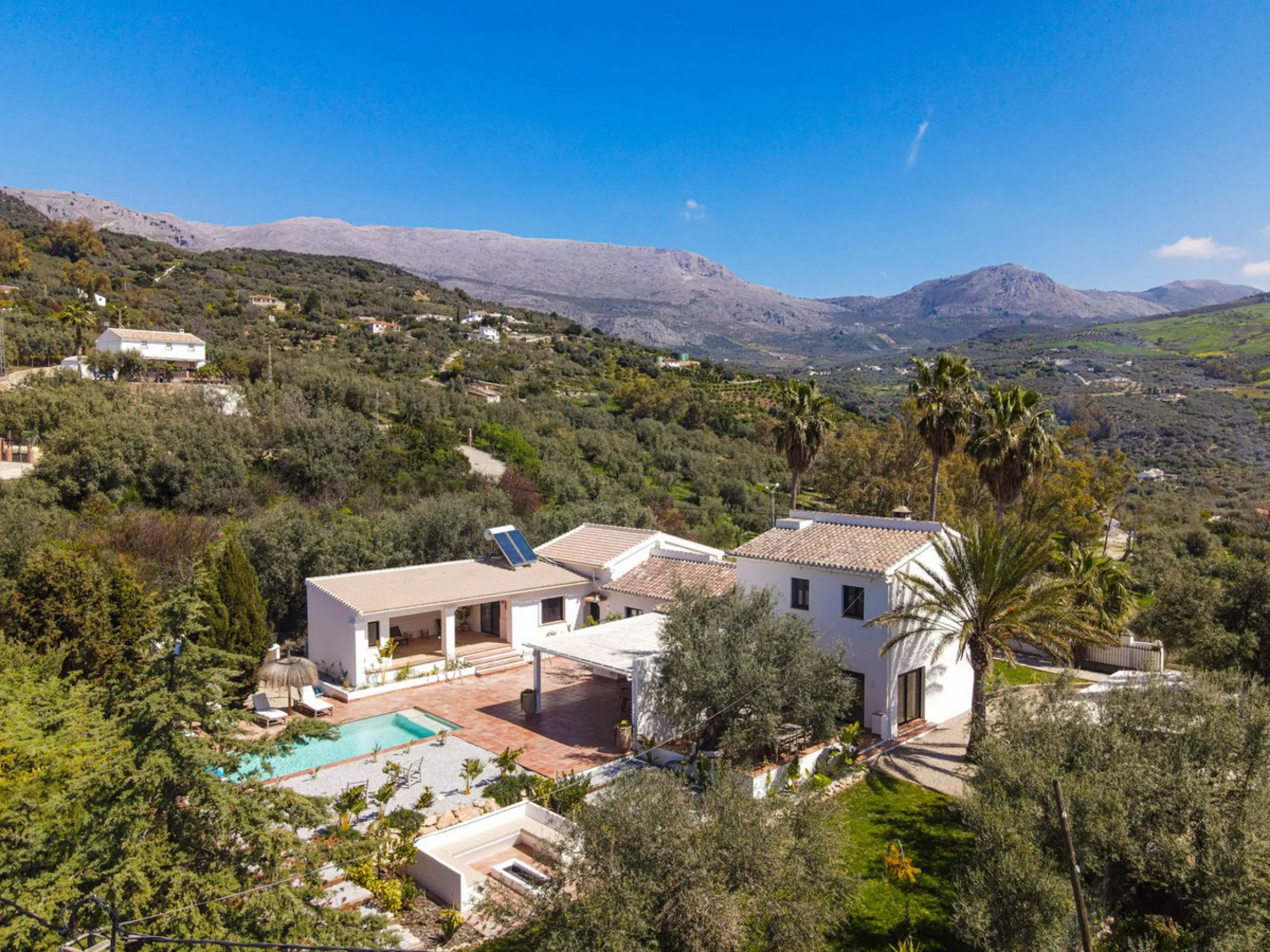 Luxurious Cortijo with Endless Potential in the Heart of Andalusia