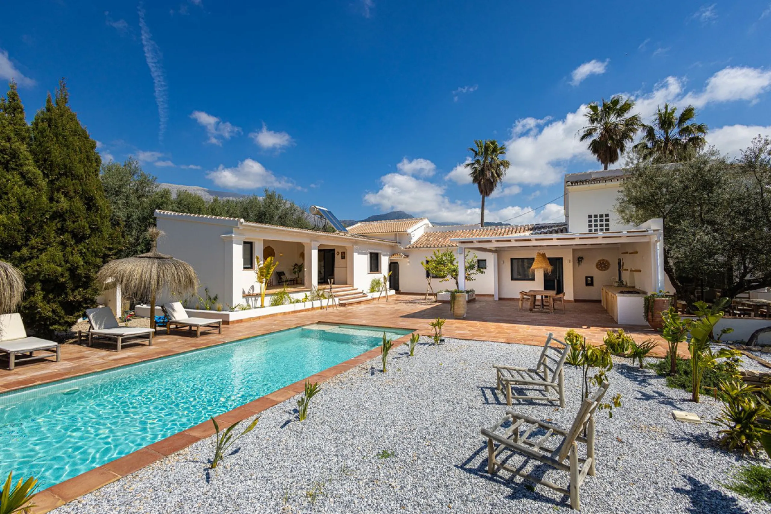 Luxurious Cortijo with Endless Potential in the Heart of Andalusia