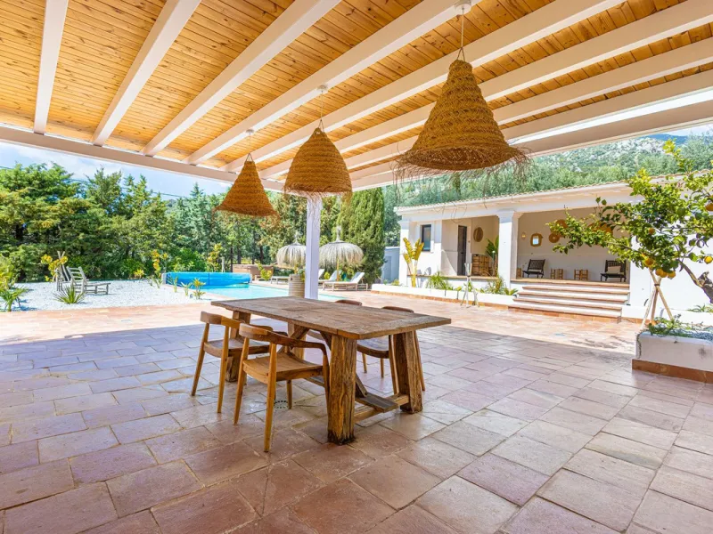 Luxurious Cortijo with Endless Potential in the Heart of Andalusia