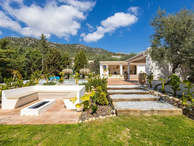 Luxurious Cortijo with Endless Potential in the Heart of Andalusia