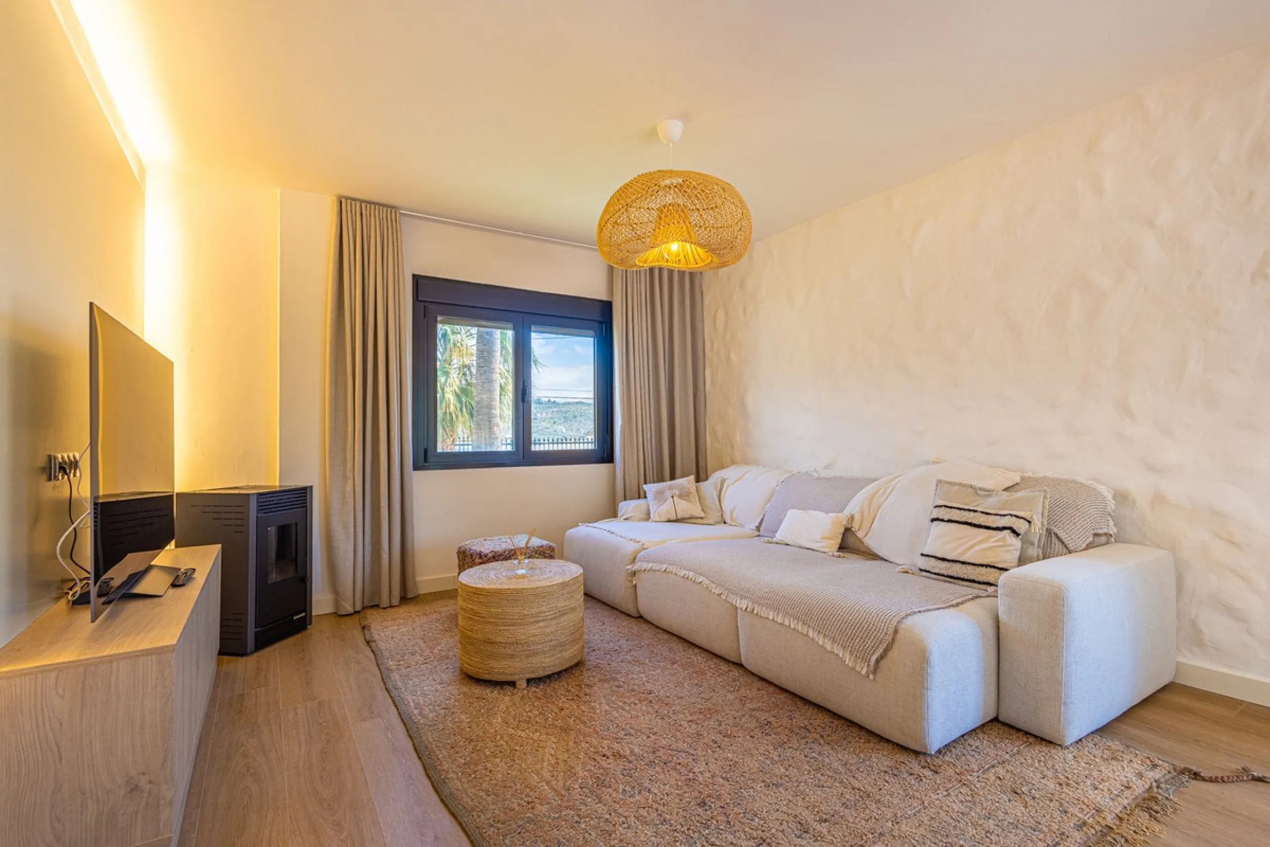 Luxurious Cortijo with Endless Potential in the Heart of Andalusia
