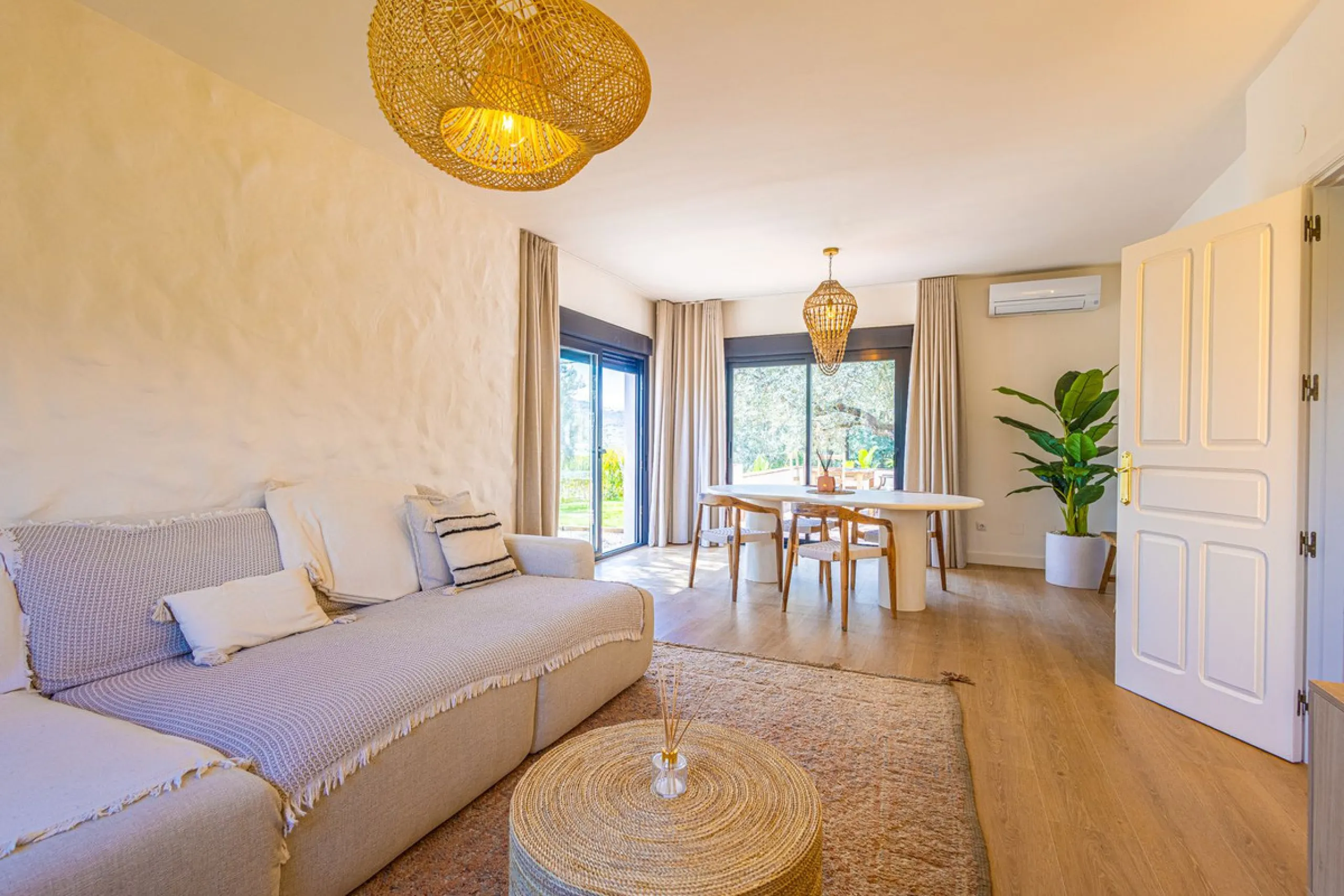 Luxurious Cortijo with Endless Potential in the Heart of Andalusia