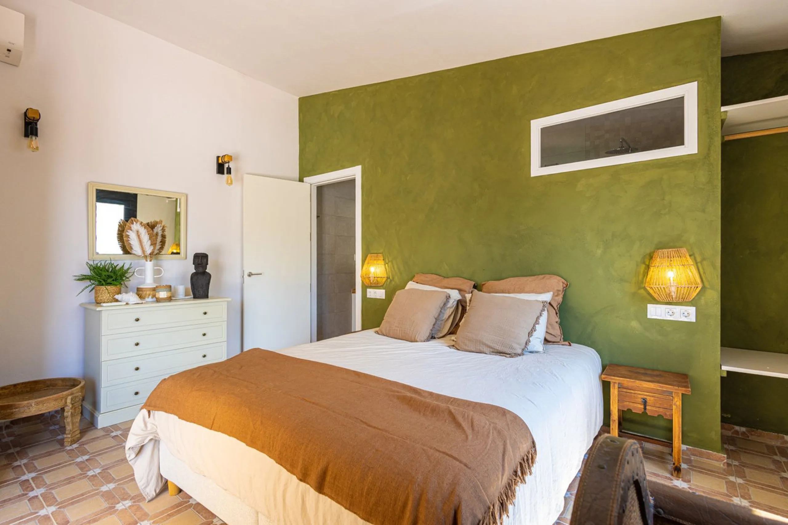 Luxurious Cortijo with Endless Potential in the Heart of Andalusia