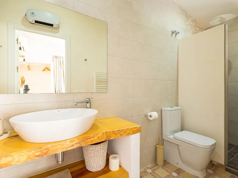 Luxurious Cortijo with Endless Potential in the Heart of Andalusia