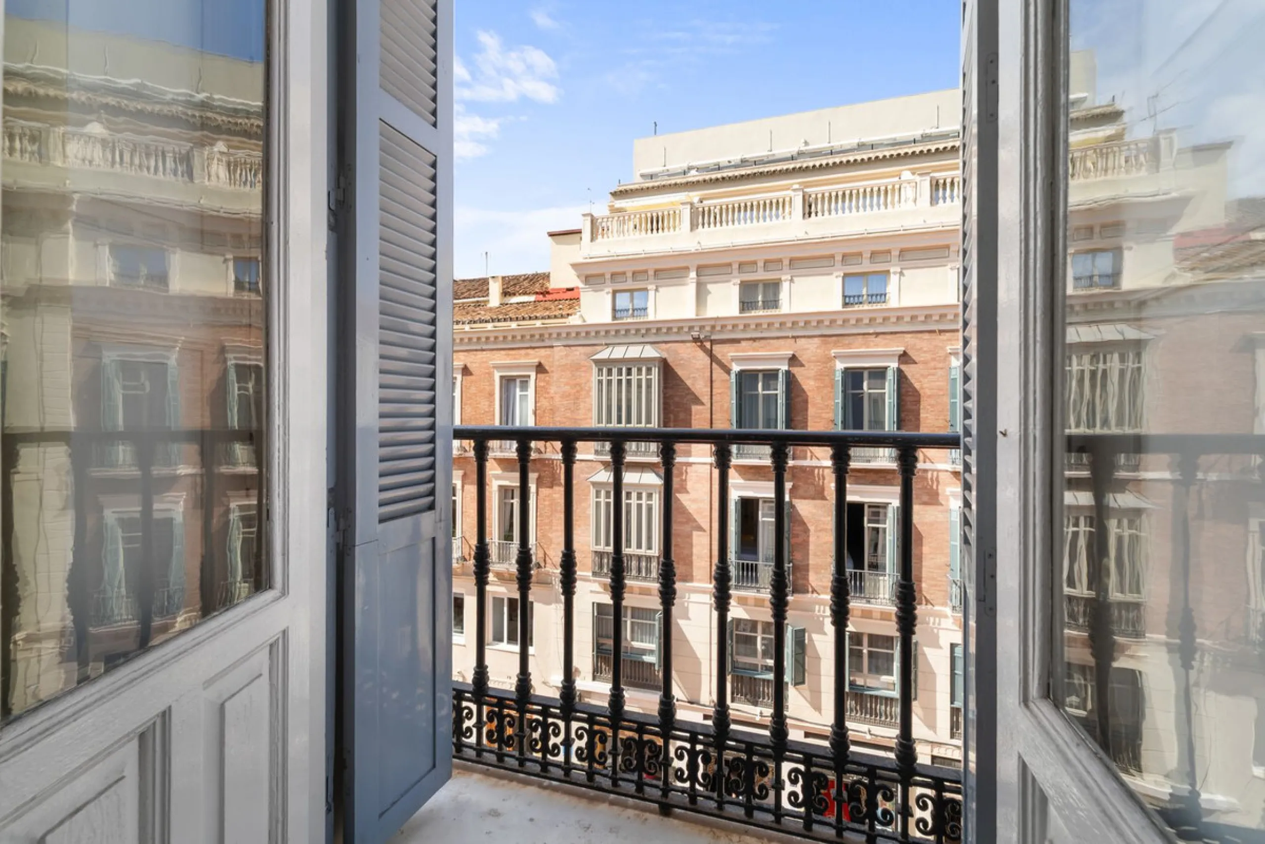 Apartment - Middle Floor Apartment в продаже в Málaga, Málaga. В доме 1 спален и 1 ванных комнат. Площадь дома 80 м²