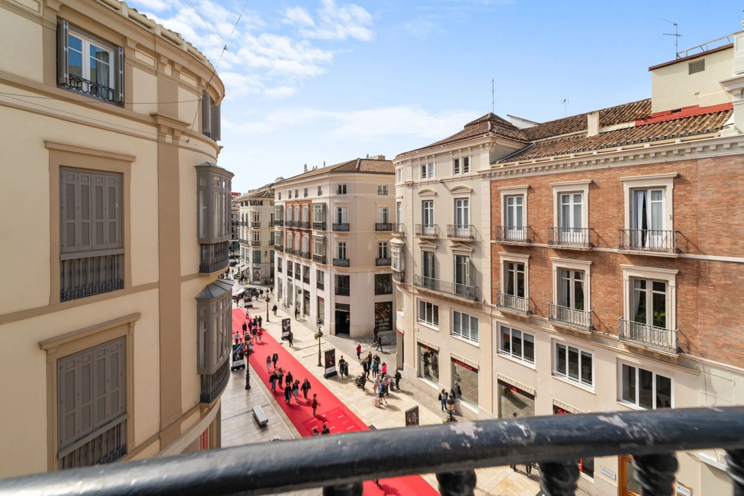 Apartment - Middle Floor Apartment в продаже в Málaga, Málaga. В доме 1 спален и 1 ванных комнат. Площадь дома 80 м²