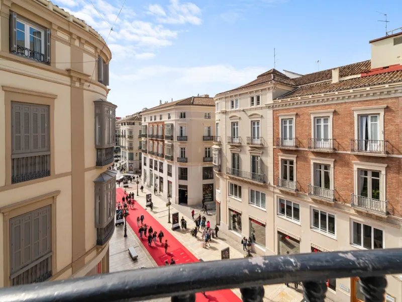 Apartment - Middle Floor Apartment в продаже в Málaga, Málaga. В доме 1 спален и 1 ванных комнат. Площадь дома 80 м²