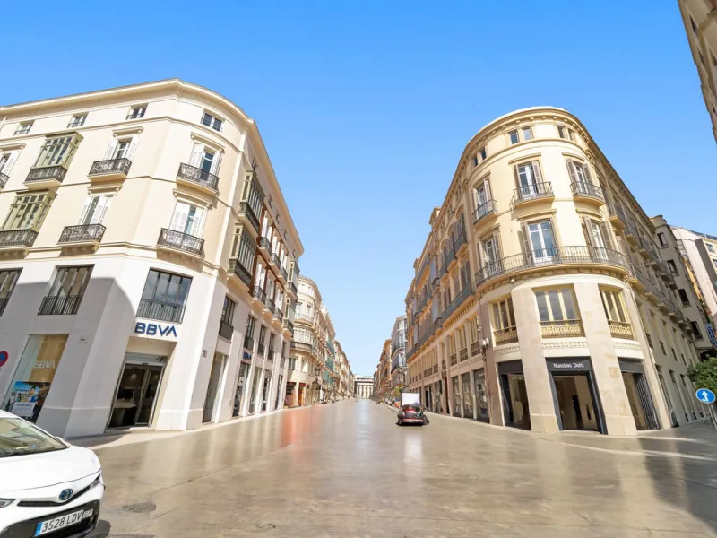 Apartment - Middle Floor Apartment в продаже в Málaga, Málaga. В доме 1 спален и 1 ванных комнат. Площадь дома 80 м²