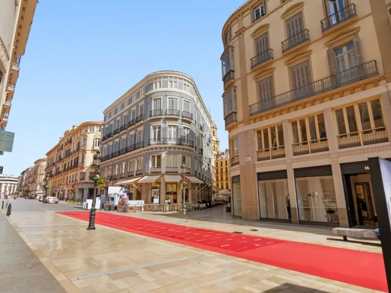 Apartment - Middle Floor Apartment в продаже в Málaga, Málaga. В доме 1 спален и 1 ванных комнат. Площадь дома 80 м²