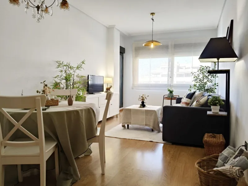 Middle Floor Apartment, Pacífico, Málaga Ciudad.